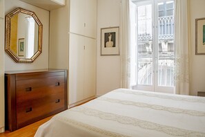 2 camere, ferro/asse da stiro, Wi-Fi gratuito, lenzuola