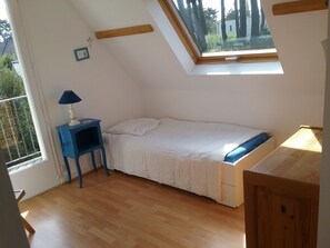 6 Schlafzimmer, Bügeleisen/Bügelbrett, kostenloses WLAN