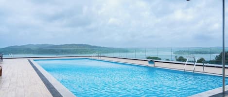 Indoor pool, outdoor pool