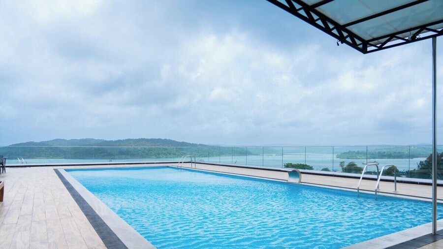 Hotel Hilltop International