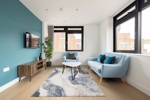 Superior Apartment | Living area | 32-inch LED TV with digital channels, TV - Charles Hope Apartments Brentford (Brentford)