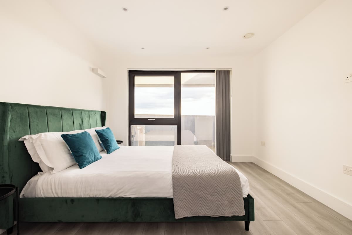1 habitación, ropa de cama de alta calidad y escritorio