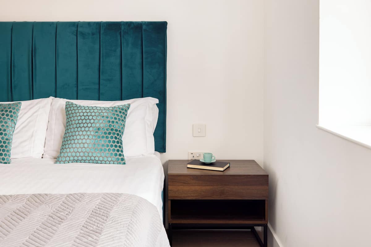 1 habitación, ropa de cama de alta calidad y escritorio