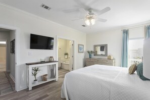 4 bedrooms, iron/ironing board, free WiFi, bed sheets - Beautiful 4 Bedroom home just steps to the beach / Sleeps 10! (Pensacola Beach)