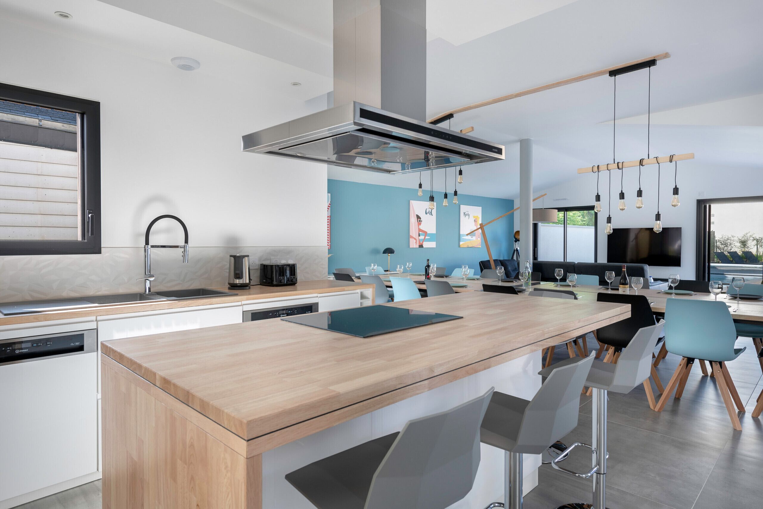 Réfrigérateur, micro-ondes, four, lave-vaisselle