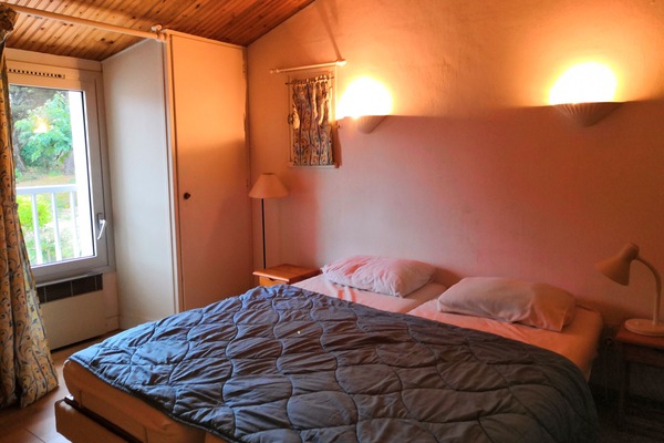 3 bedrooms, iron/ironing board, free WiFi