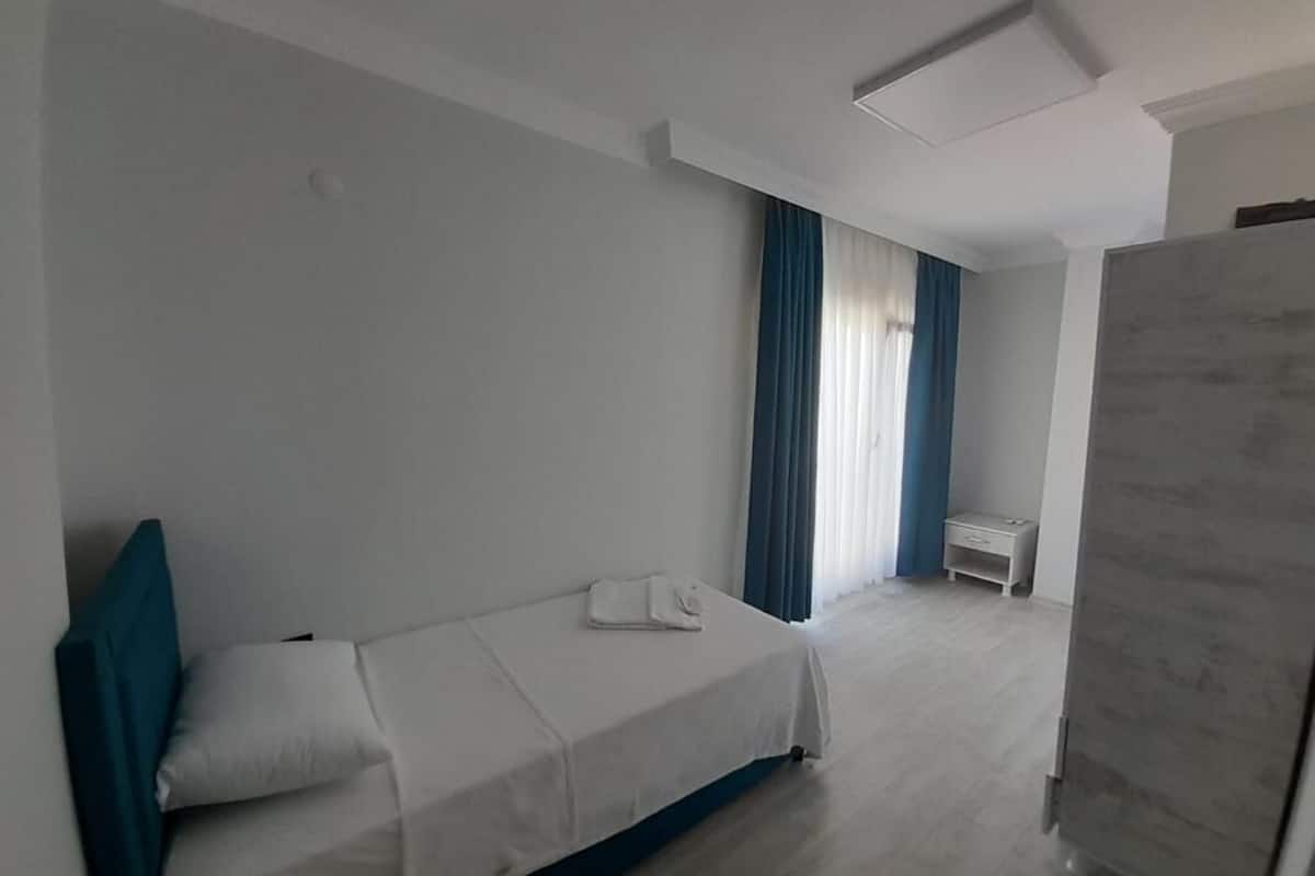 Standard Triple Room | Premium bedding, free cots/infant beds, travel cot, bed sheets
