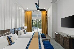 12 Schlafzimmer, Schreibtisch, Bügeleisen/Bügelbrett, Reisekinderbett