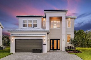 Exterior - Royal Villa Near Disney w/ Princess Theme BR, Arcade, Theater & Secret Gaming RM (Davenport)