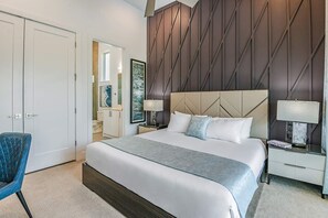 6 bedrooms, iron/ironing board, WiFi, bed sheets