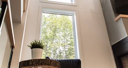 Chalet Le 26 de Charlevoix! Spa, Nature, Billiards, Pets allowed!