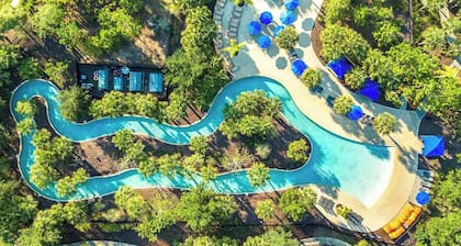 Luxe Villa w/ Karaoke RM, Football Theme BR, Arcade, Theater & Gym - Near Disney