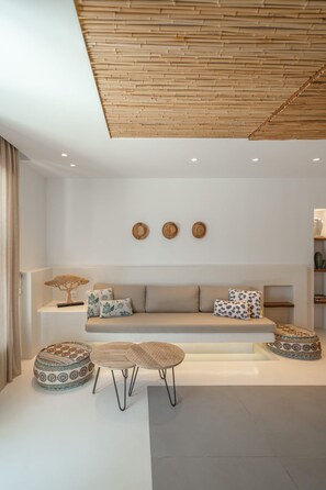 House | 2 bedrooms, Internet - Two Bedroom Villa Pool Hot Tub-white Co (Santorini)