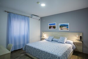 Room - Hotel Bari (Conil de la Frontera)