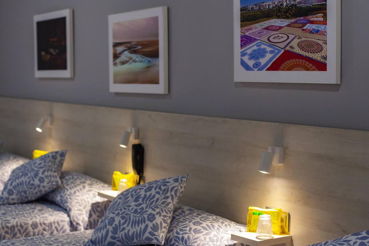 family room | desk, laptop workspace, free wifi, bed sheets