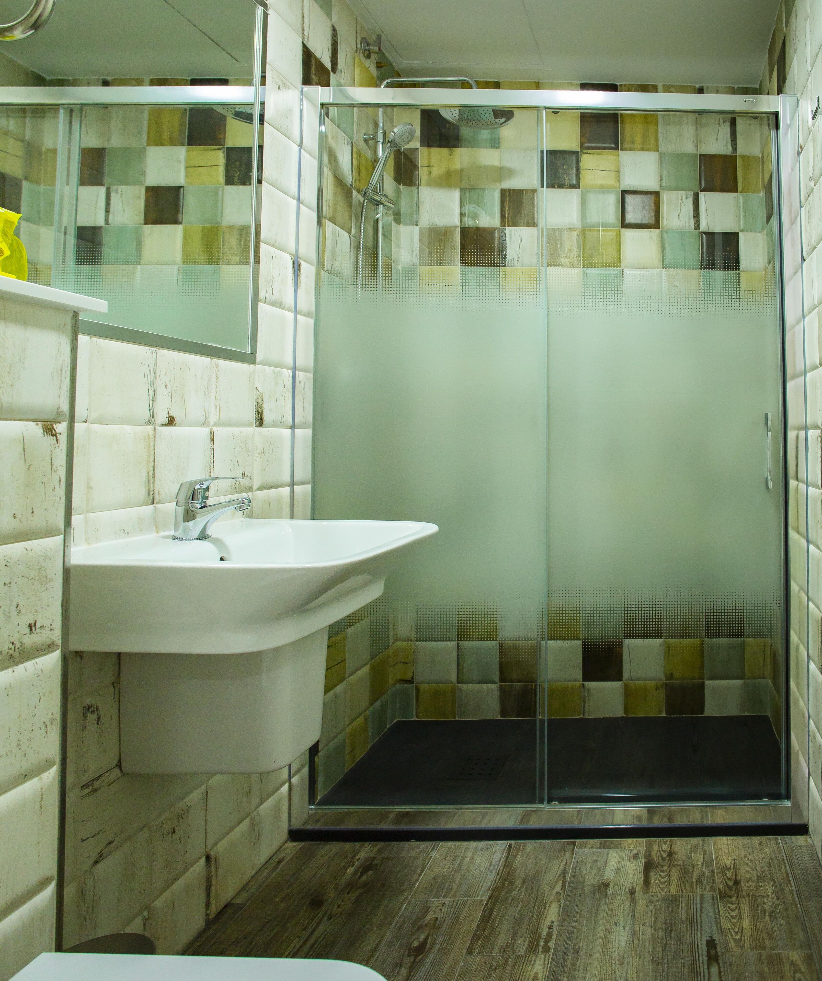 basic double room | bathroom | hair dryer, towels