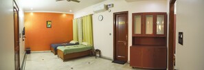 9 bedrooms, iron/ironing board, free WiFi, bed sheets - Budget Hotel in greater noida (Greater Noida)