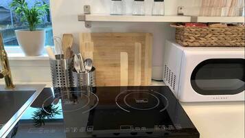 冰箱、微波炉、炉灶、茶具/咖啡用具