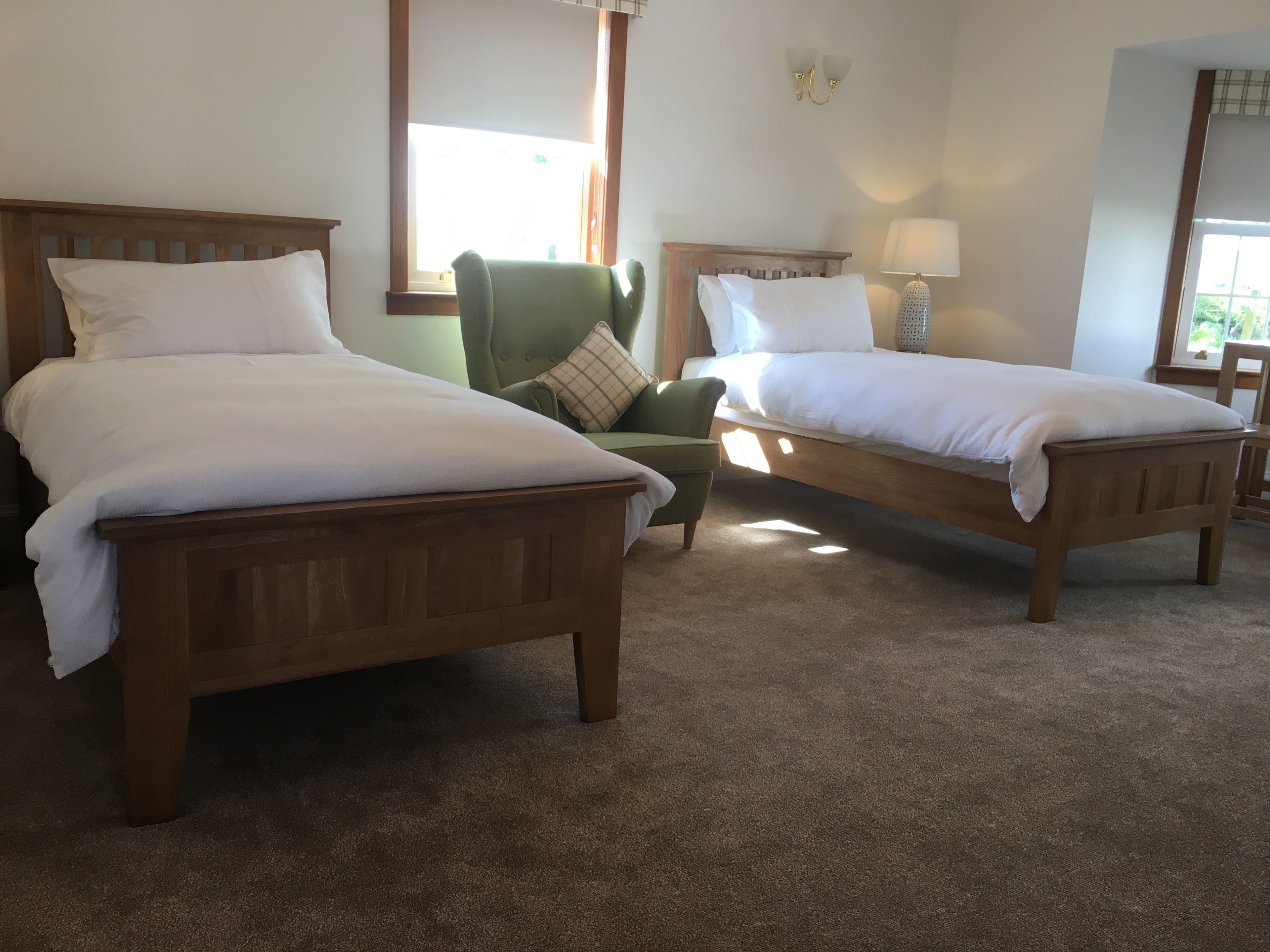 4 slaapkamers, een strijkplank/strijkijzer, reisbedje, wifi