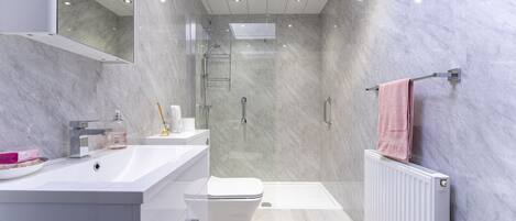 Bathtub, hair dryer