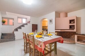 Dining - VILLA GERANI: private location  (Cala Gonone)