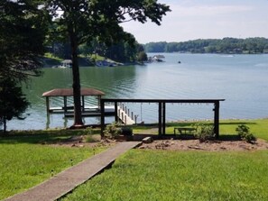 Property grounds - 2 Kayaks, Wifi, Great dock, Roku, One Level. (Moneta)