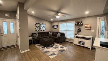 Smart TV, chimenea y bocina smart