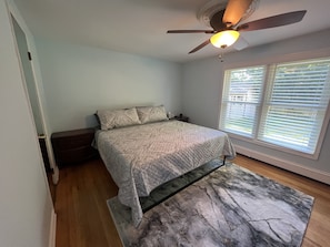 3 bedrooms, memory-foam beds, iron/ironing board, free WiFi