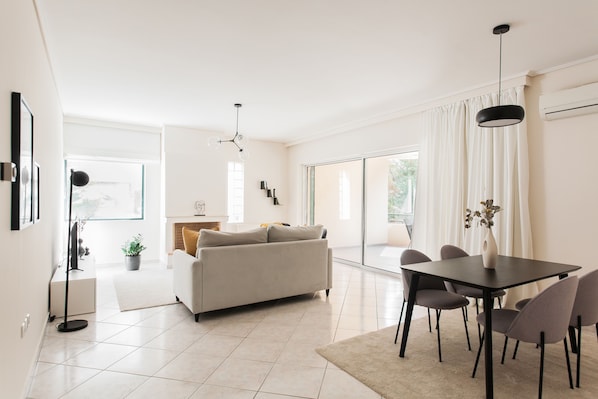 Apartment | Living area