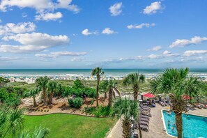 Lämmitetty uima-allas