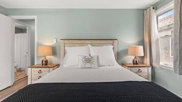 2 chambres, fer et planche à repasser, Wi-Fi, draps fournis