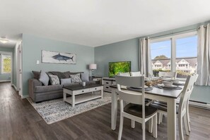 Televisión, servicios de streaming y oficina 