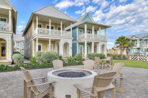 Terrace/patio - Beautiful golf course view home at Palmilla Beach Resort with resort pool (Port Aransas)