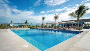 5 hồ bơi ngoài trời, dù/ô trên bãi biển/hồ bơi, ghế dài tắm nắng