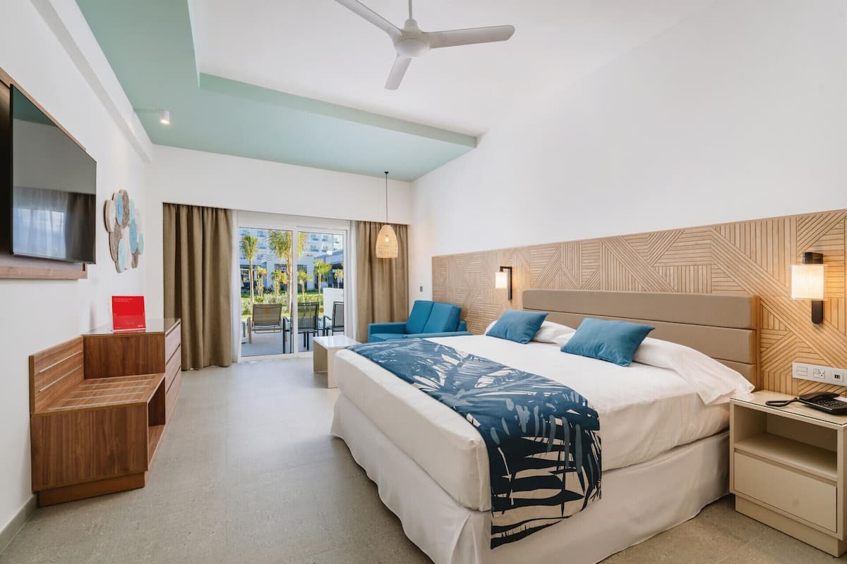 2 habitaciones y minibar con artículos gratuitos
