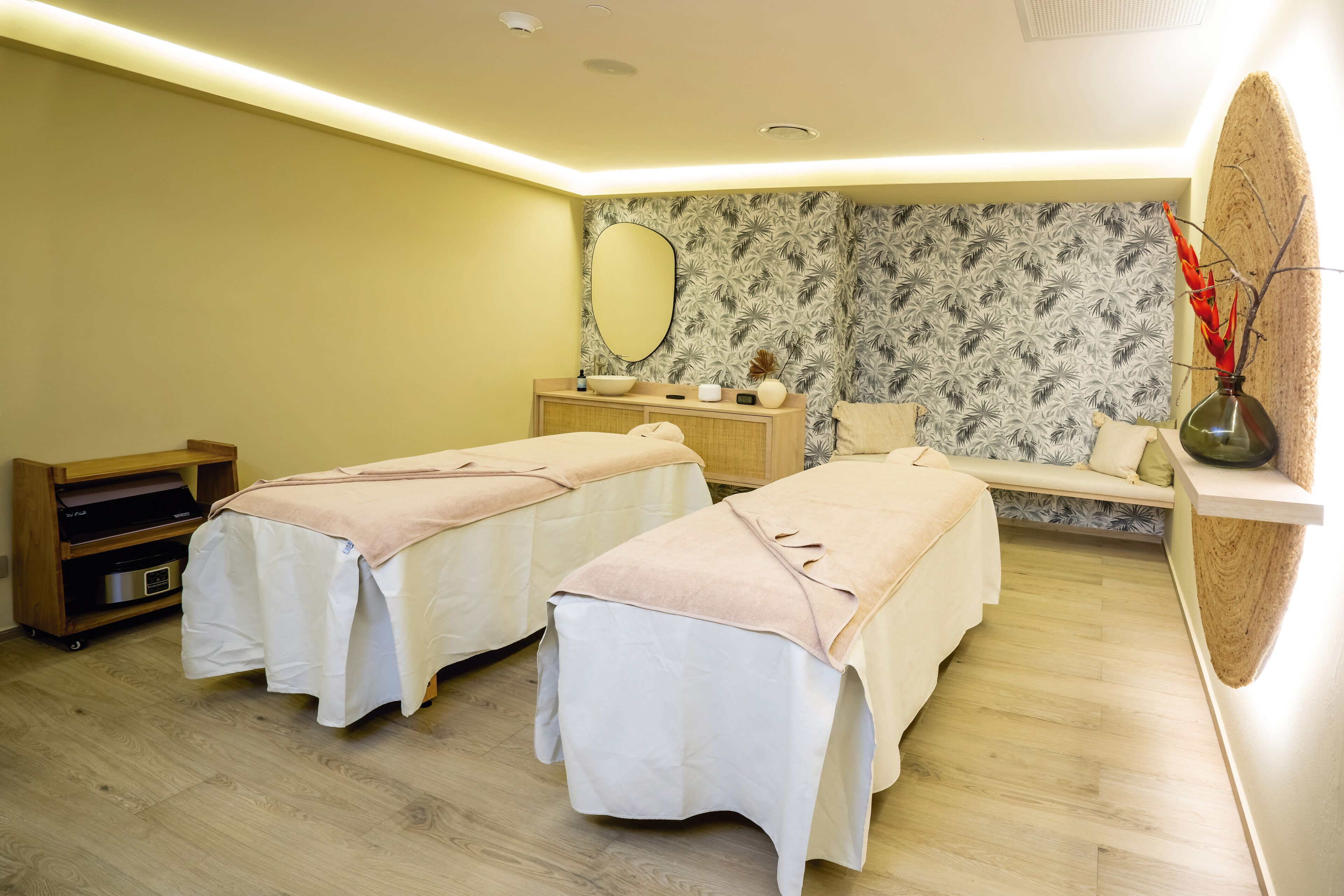 Steam room, aromatherapy, body wraps, massages