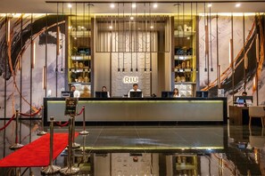 Reception - Hotel Riu Palace Kukulkan - Adults Only - All Inclusive (Cancun)
