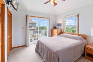 4 bedrooms, free WiFi, bed sheets