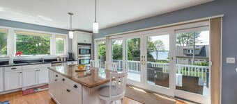 Sand Dollar - Capture stunning sunsets from this beautiful ocean view home