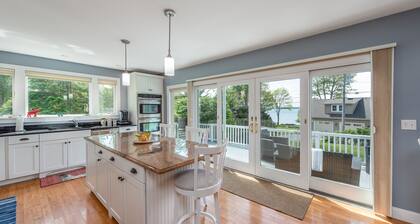 Sand Dollar - Capture stunning sunsets from this beautiful ocean view home