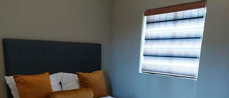 1 chambre, bureau, Wi-Fi, draps fournis