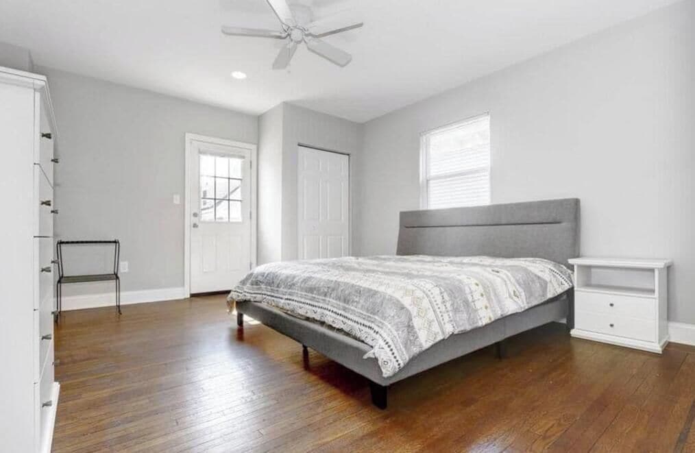 8 dormitorios, tabla de planchar con plancha, wifi y ropa de cama