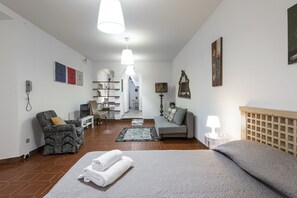 Comfort-Apartment | 1 Schlafzimmer, Daunenbettdecken, Bügeleisen/Bügelbrett