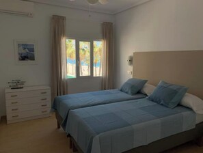 2 bedrooms, desk, iron/ironing board, free WiFi