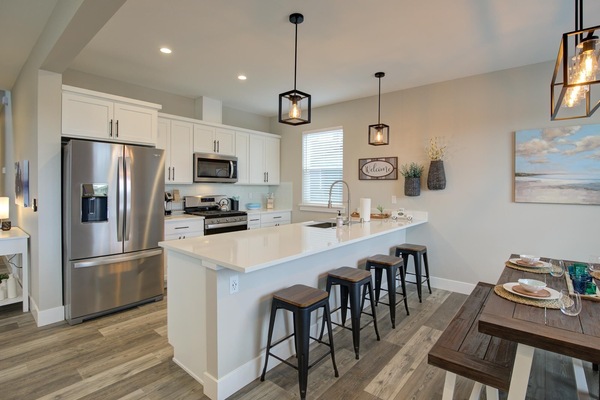 Kylskåp, mikrovågsugn, ugn och spishäll