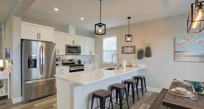 Tide and Seek - Oyhut Bay Seaside Village