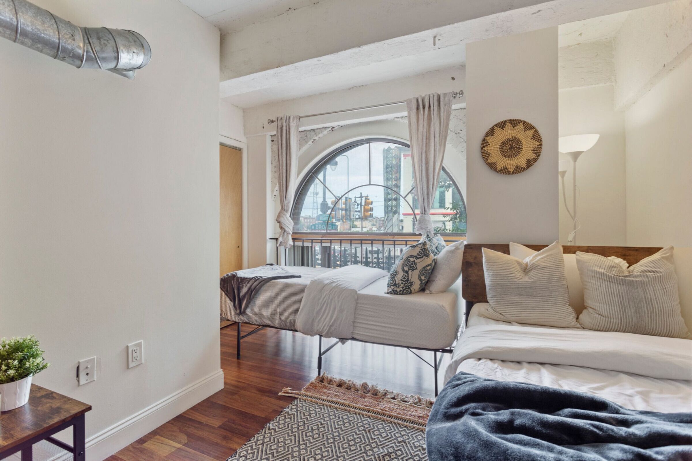 1 bedroom, desk, iron/ironing board, WiFi