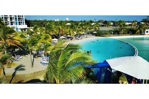 Private house / Quiet Stays / Beach/ Pool / WiFi