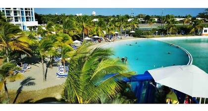 Private house / Quiet Stays / Beach/ Pool / WiFi