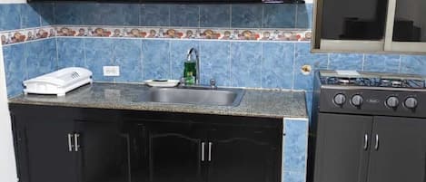 Oven, stovetop, dishwasher, coffee/tea maker